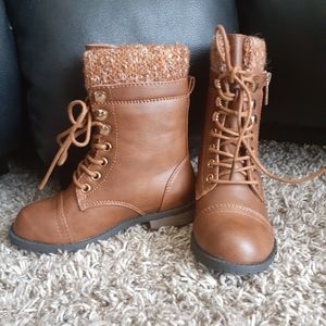 SALE NWOT Link combat boots faux leather boots